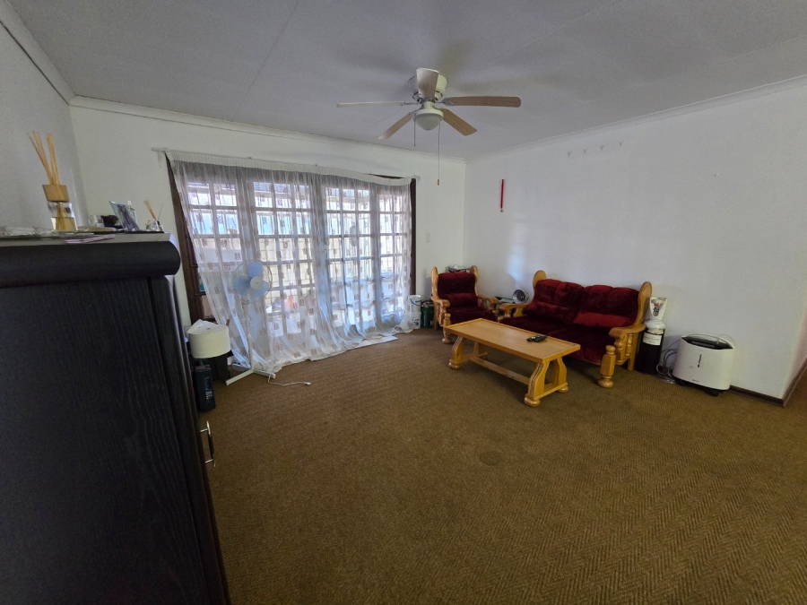 4 Bedroom Property for Sale in Fichardt Park Free State